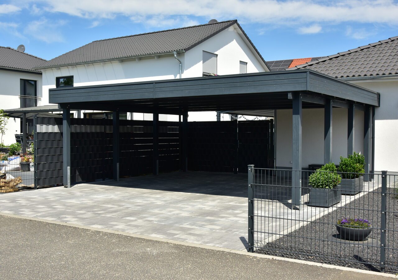 Carport verkleiden: Günstige Ideen für jeden Geldbeutel