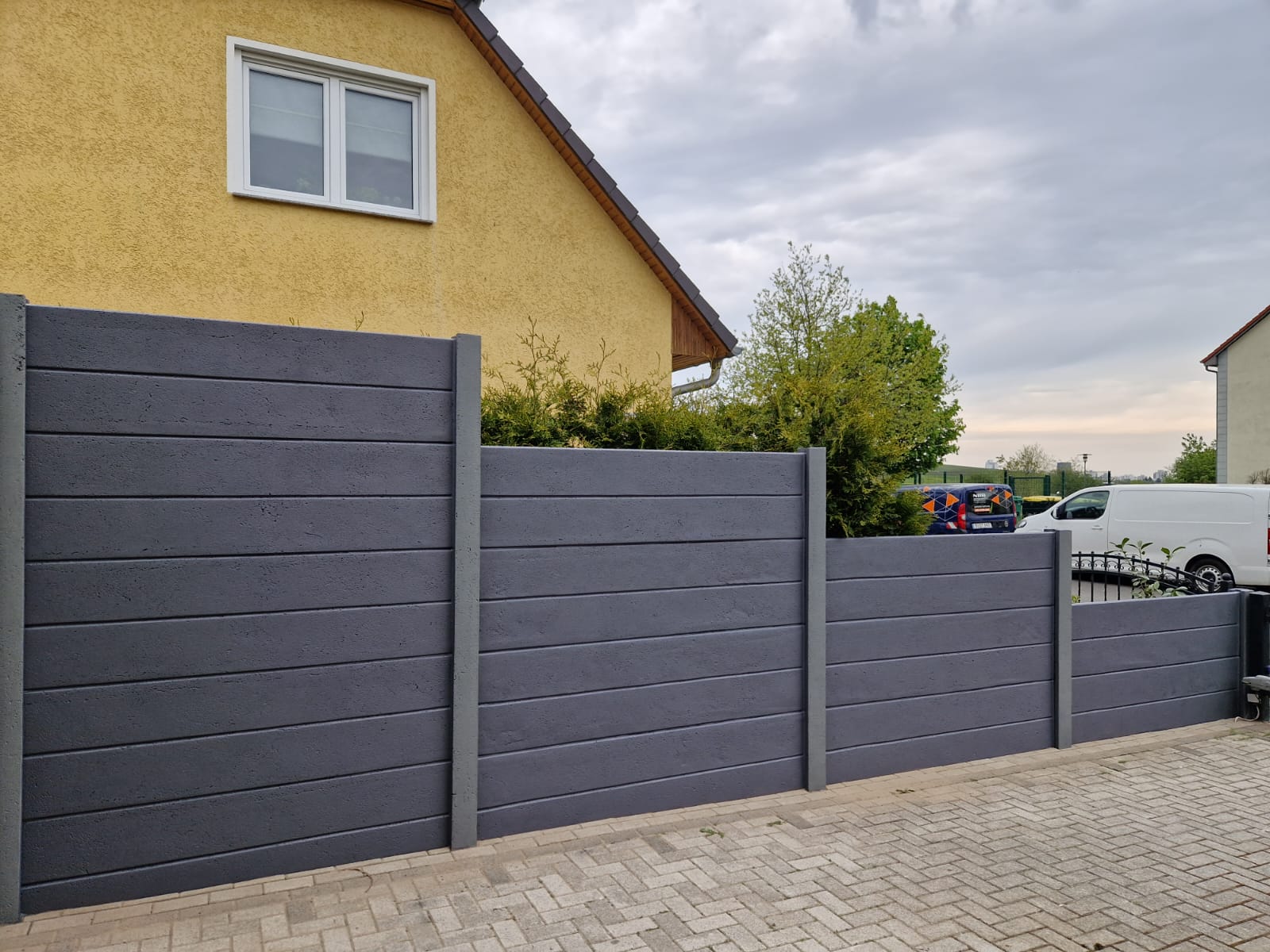 BETONZÄUNE direkt vom Hersteller