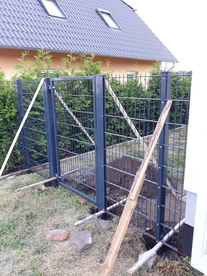 Doppelstabmattenzäune , Doppelstabmattentore